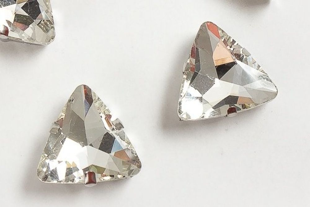 Стразы пришивные стекло в оправе "Треугольник", р. 18 мм, серебро