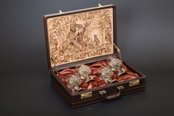 Бокал для коньяка «Три медведя» 4 шт. в подарочном кейсе с художественным оформлением