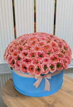 Розы Mandarin Expression в шляпной коробке размер XL