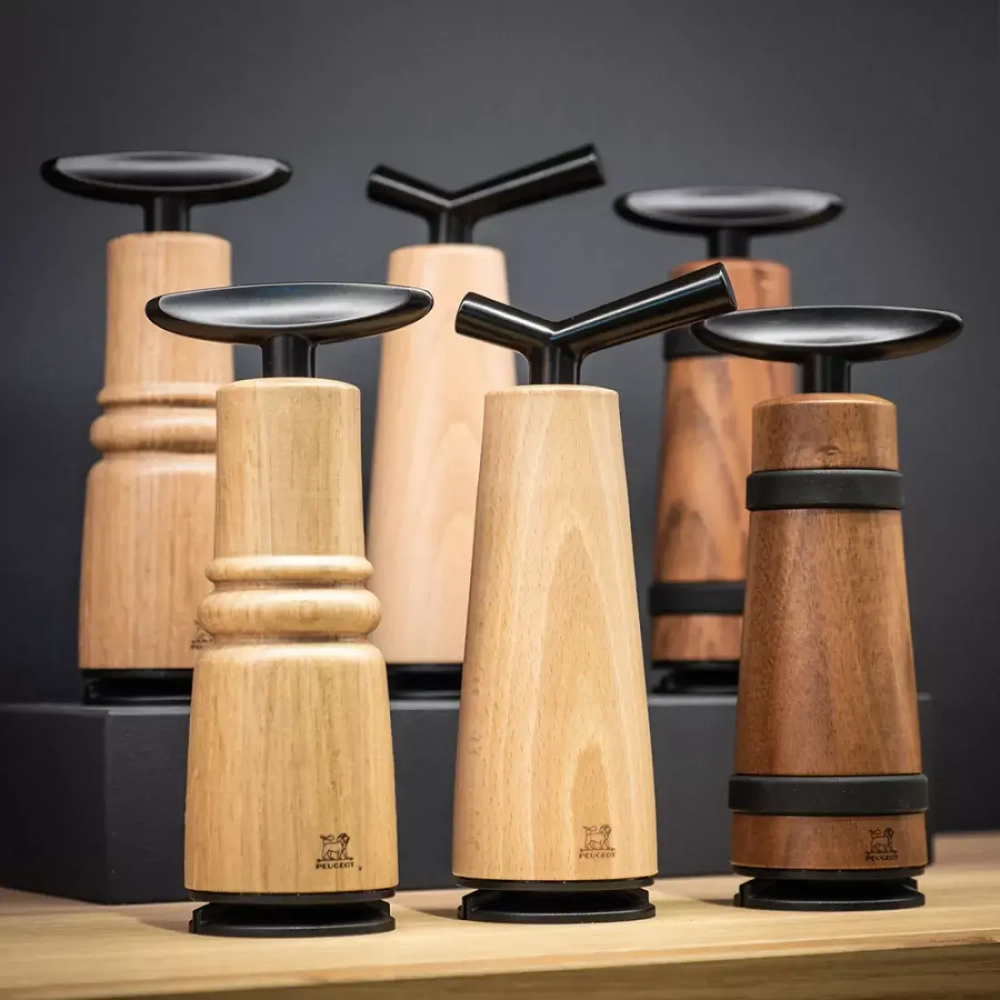 Штопор механический Peugeot Barrel ореховое дерево в подарочной упаковке
