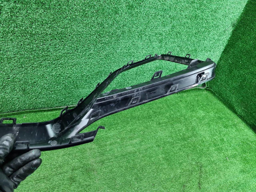 Накладка переднего бампера правая Hongqi HS3 23-нв