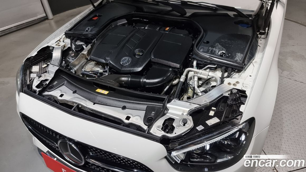 Mercedes-Benz E-Class W213 E220d 4MATIC AMG Line (07.2021)