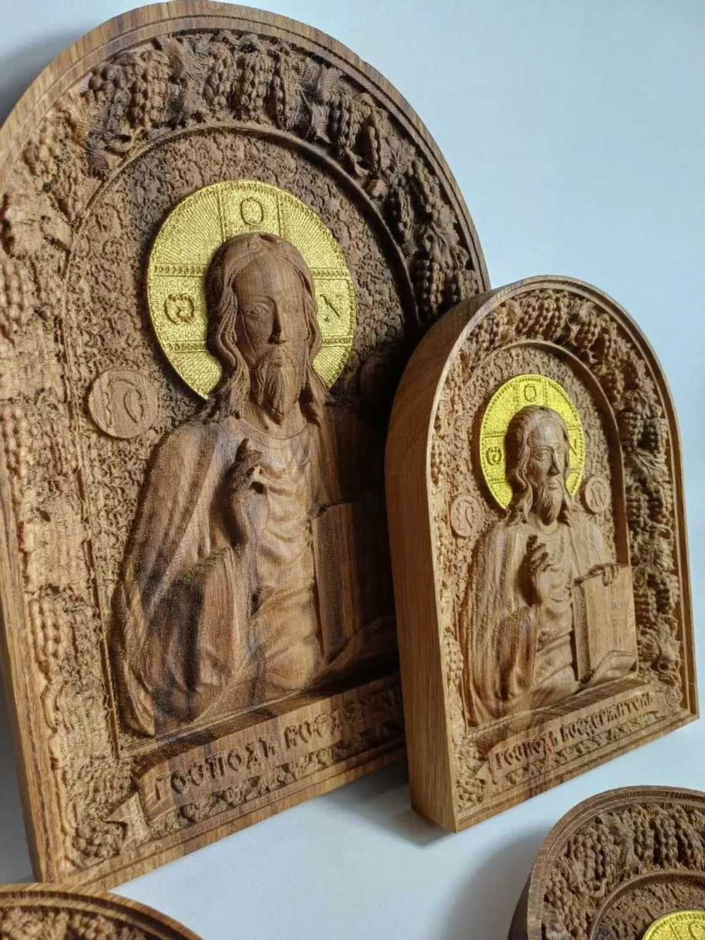 Освященная Икона «Господь Вседержитель» из дуба 25.5х19 см