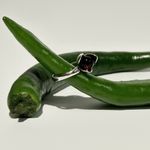 Кольцо Закрытый бутон с вишневым янтарем