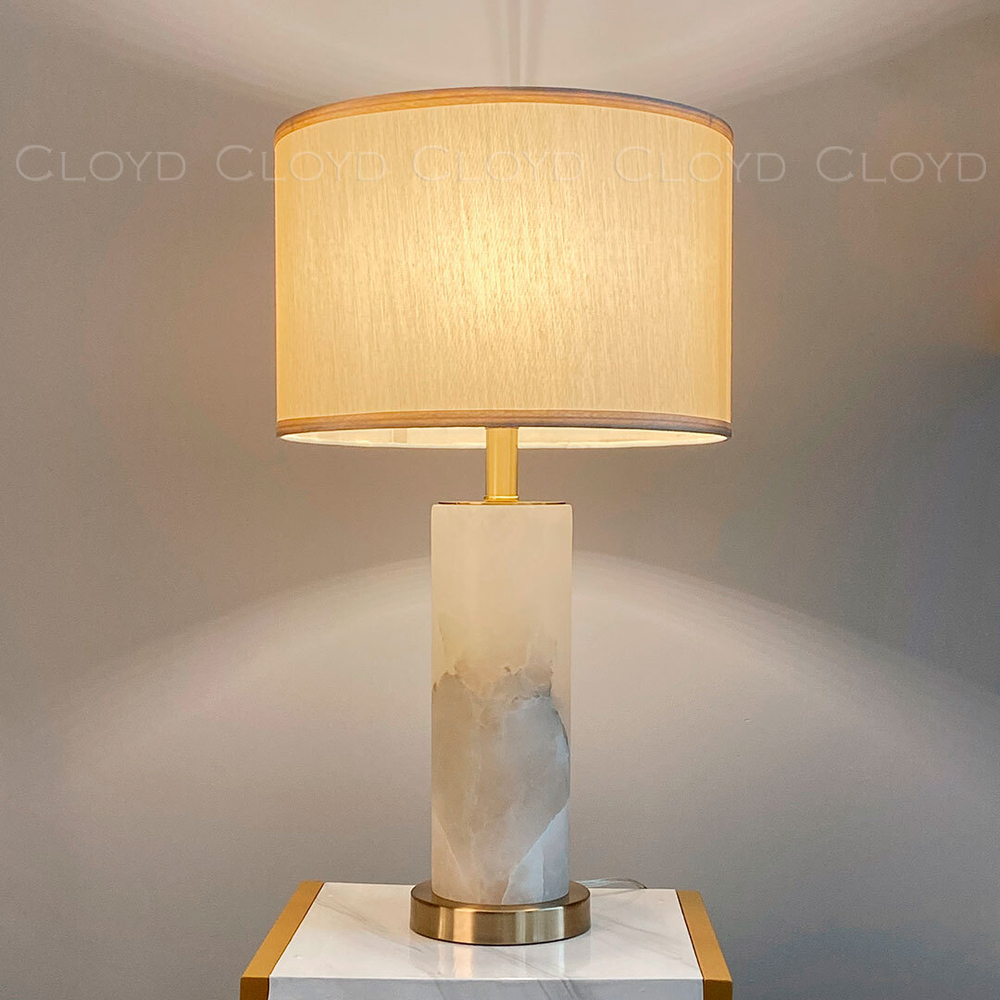 Настольная лампа Cloyd PARMENID T1 / выс. 62 см - алебастр - латунь (арт.30194)