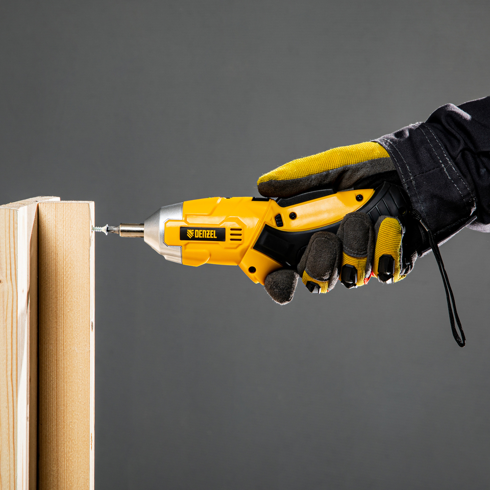 Отвертка DENZEL CSL-3,6-02, с аккумулятором 3.6 В Li-Ion, 1.3 Ач, в блистере