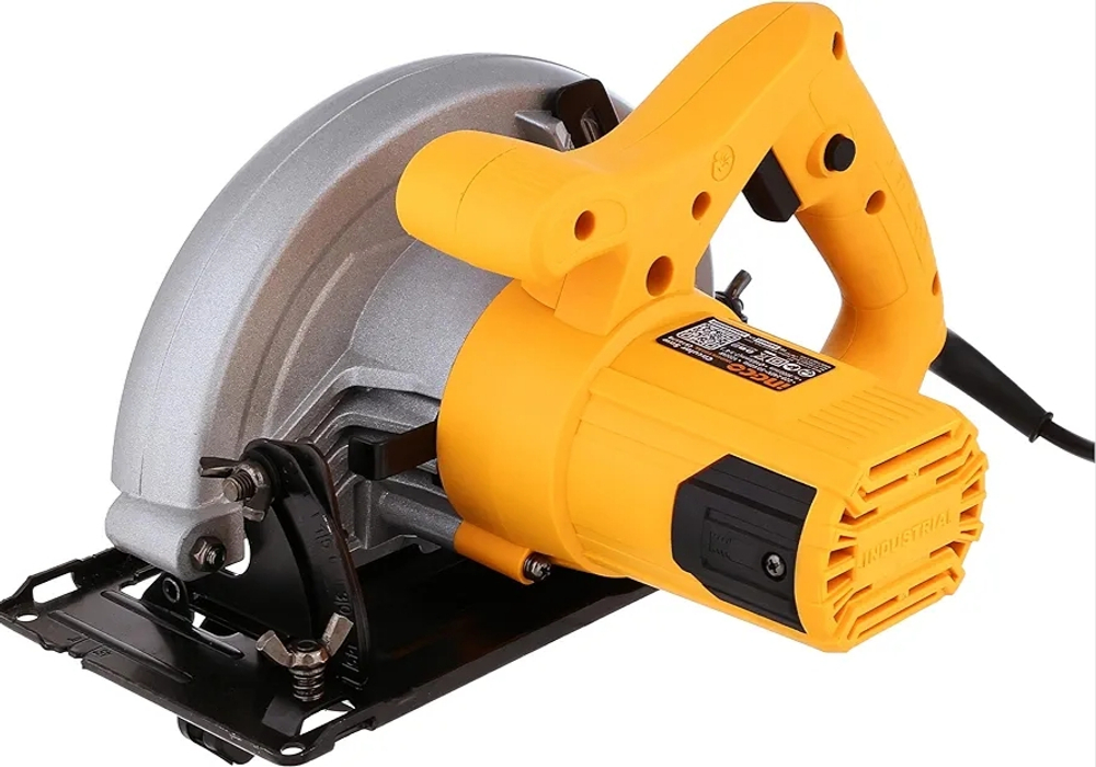 Циркулярная пила INGCO CS18578 INDUSTRIAL 185х20 мм 1,2 кВт