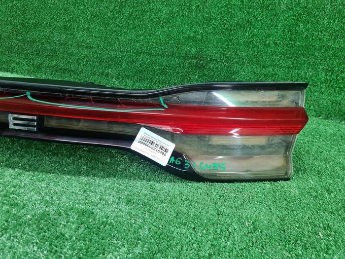 Фонарь крышки багажника Porsche Macan 95b (2018-2021)