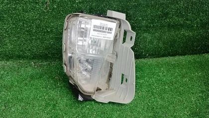 ПТФ правая Toyota Prius ZVW30 (2011-2015) LED