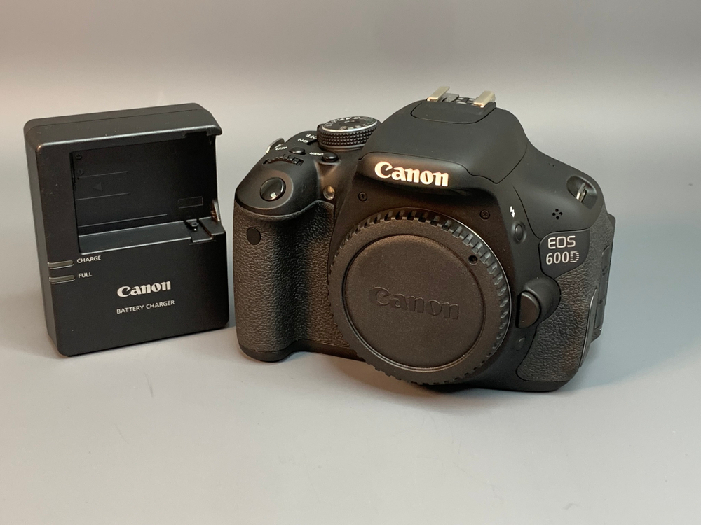 Canon EOS 600D 400 кадров