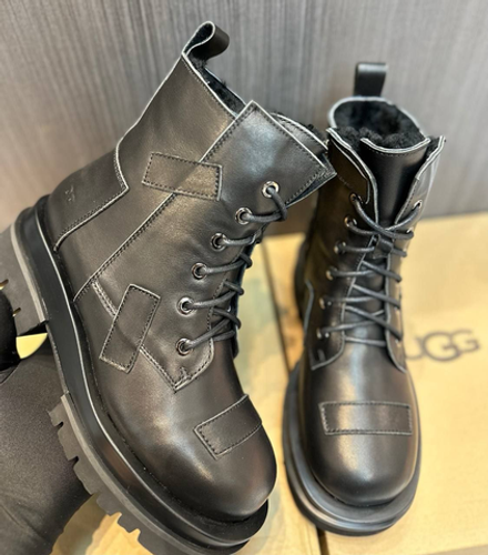 UGG