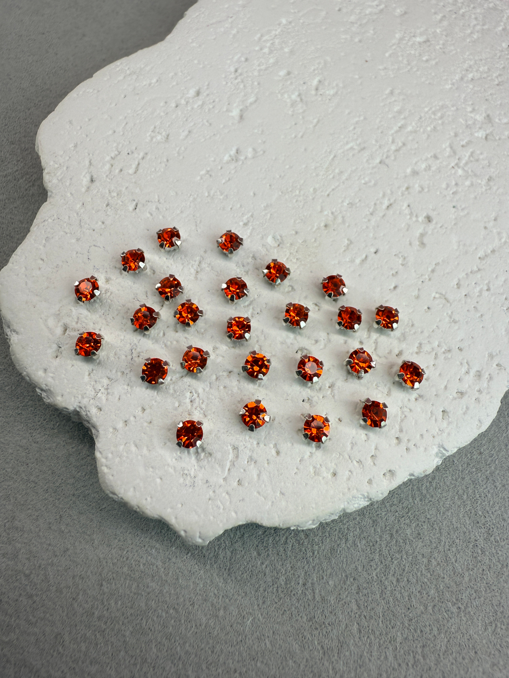 Шатоны 4 мм, Тициан в серебре, 25 шт