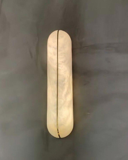 Настенное бра в современном минималистичном стиле.