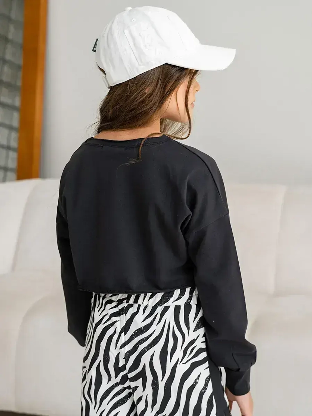 Костюм для девочки на осень