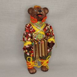 Ёлочная игрушка Медведь в колпаке с трещоткой