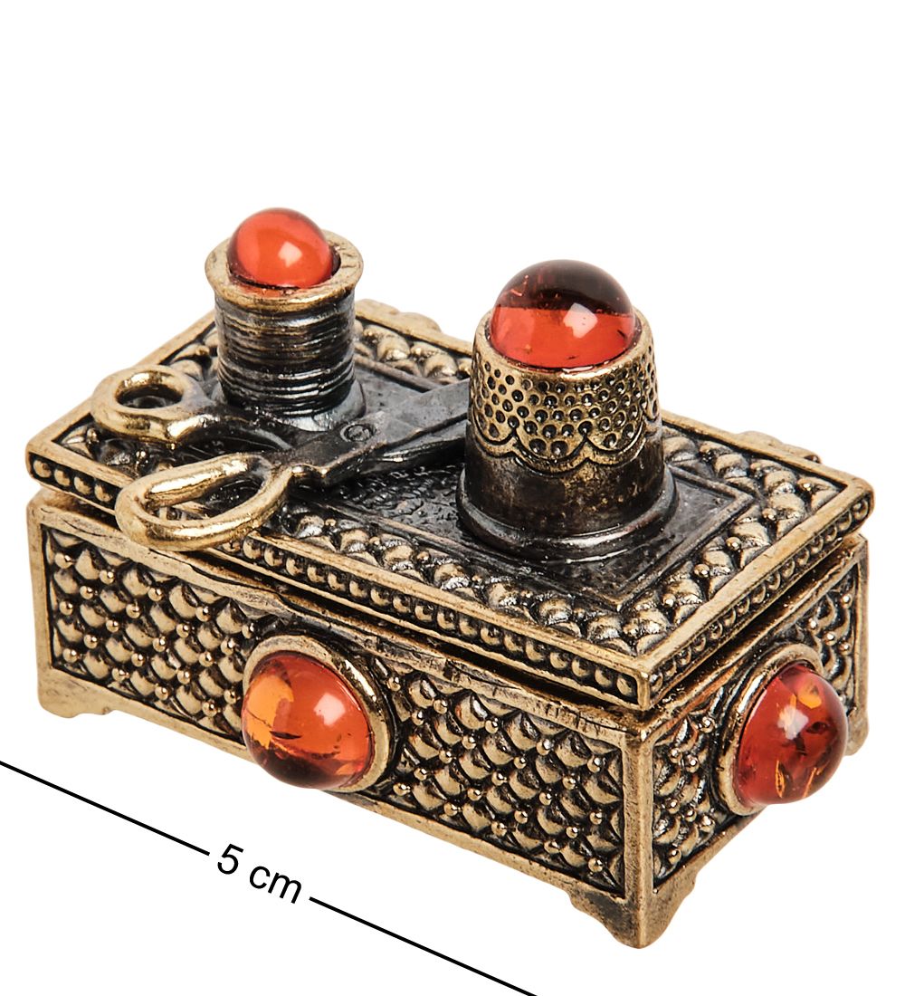 Народные промыслы AM-2204 Фигурка «Сундук-Швейная набор под иголоки» (латунь, янтарь)