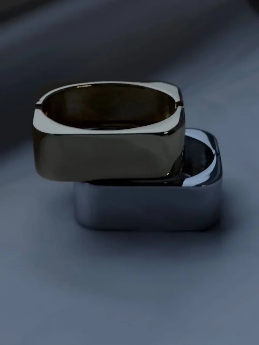 Браслет под серебро прямоугольной формы