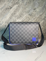 Сумка-мессенджер Louis Vuitton