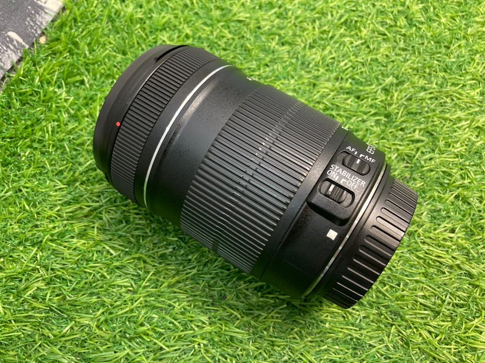 Canon EF-S 18-135mm 3.5-5.6 IS