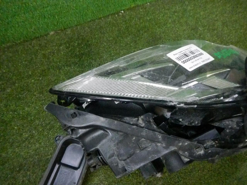 Битая Фара правая VW Passat B8 (2014-2020) LED