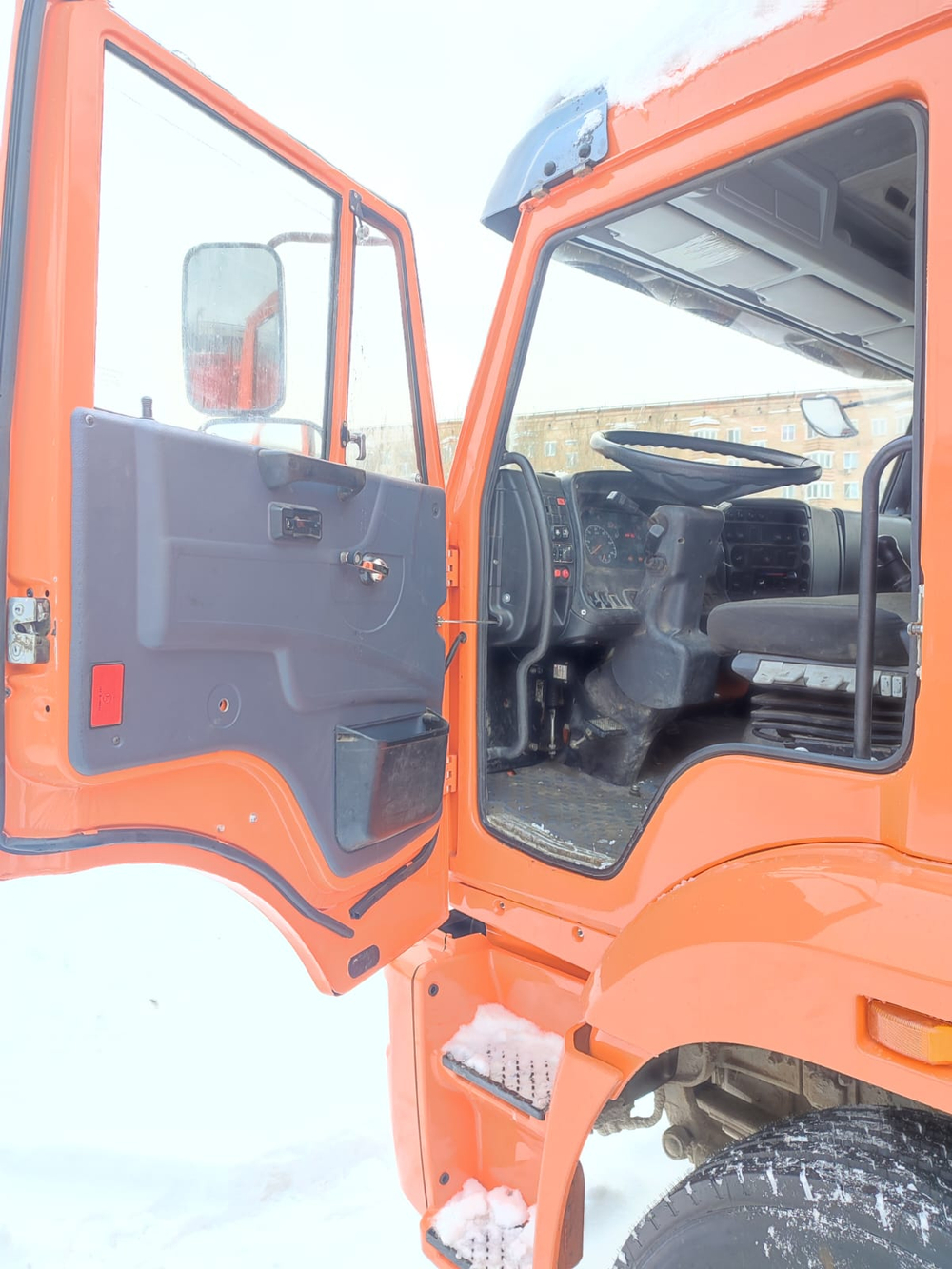 КамАЗ 6520 6x4 Самосвал 6520-3026012-53 (Дизельный, 11,7 л, 400 л.с., МТ)