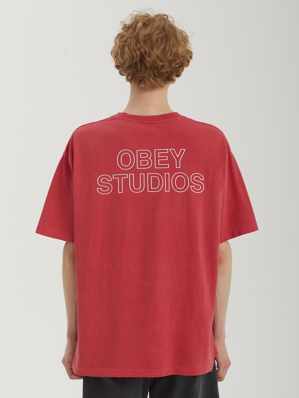 Мужская Футболка Obey Studios Outline