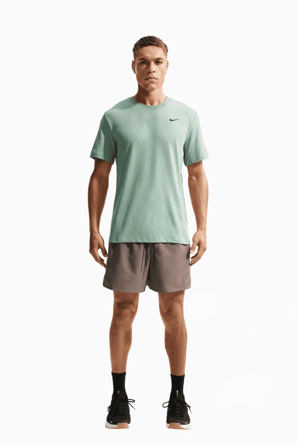 Футболка Nike Dri-FIT Solid Crew - зеленый