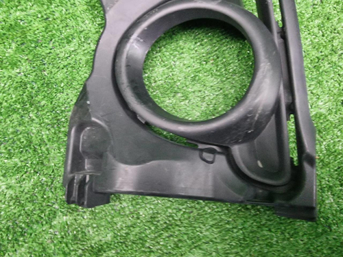 Накладка ПТФ левая Toyota Highlander 3 U50 (16-19)