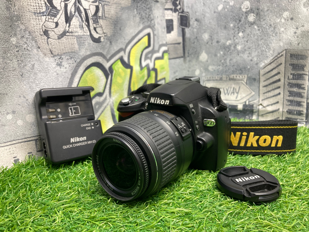Nikon D60 Kit 18-55mm (8.900 кадров)