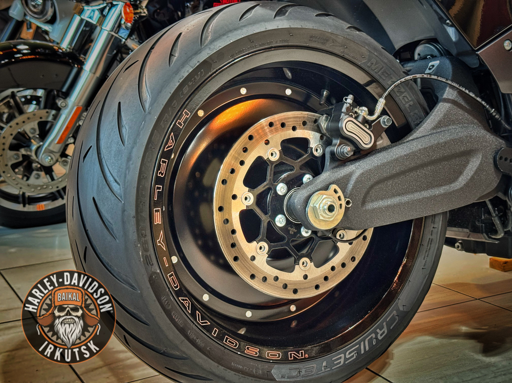 Мотоцикл Harley-Davidson® FXDR™ 114