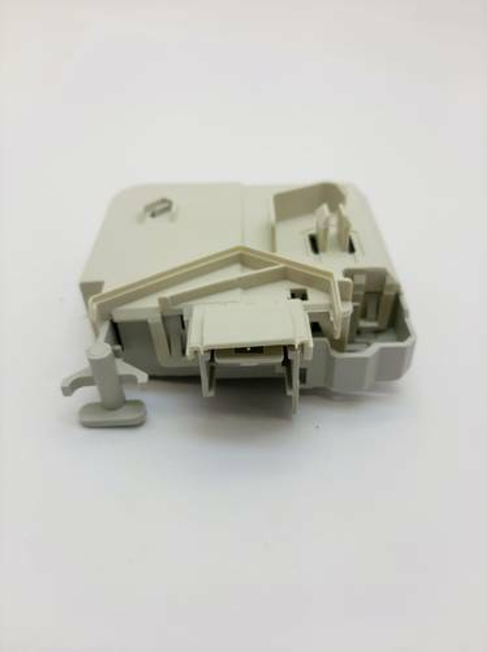 Блокировка люка BOSCH 613070