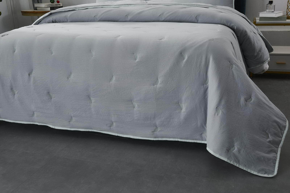 Покрывало 160х220 и наволочка 50х70 Sofi De MarkO Эрика серое