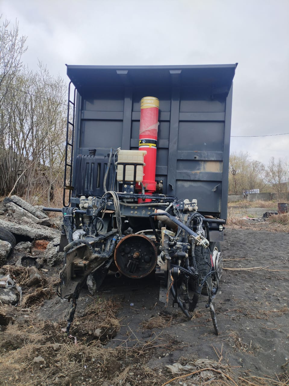 Shacman (Shaanxi) SX* 8x4 Самосвал SX331863366 (Дизельный, 12,5 л, 551 л.с., МТ)