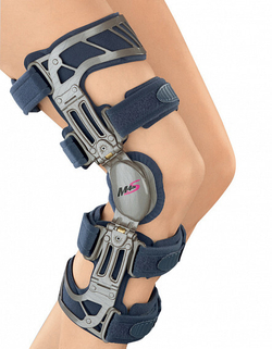 G027-Регулируемый жесткий коленный ортез для лечения остеоартроза M.4s OA - варус