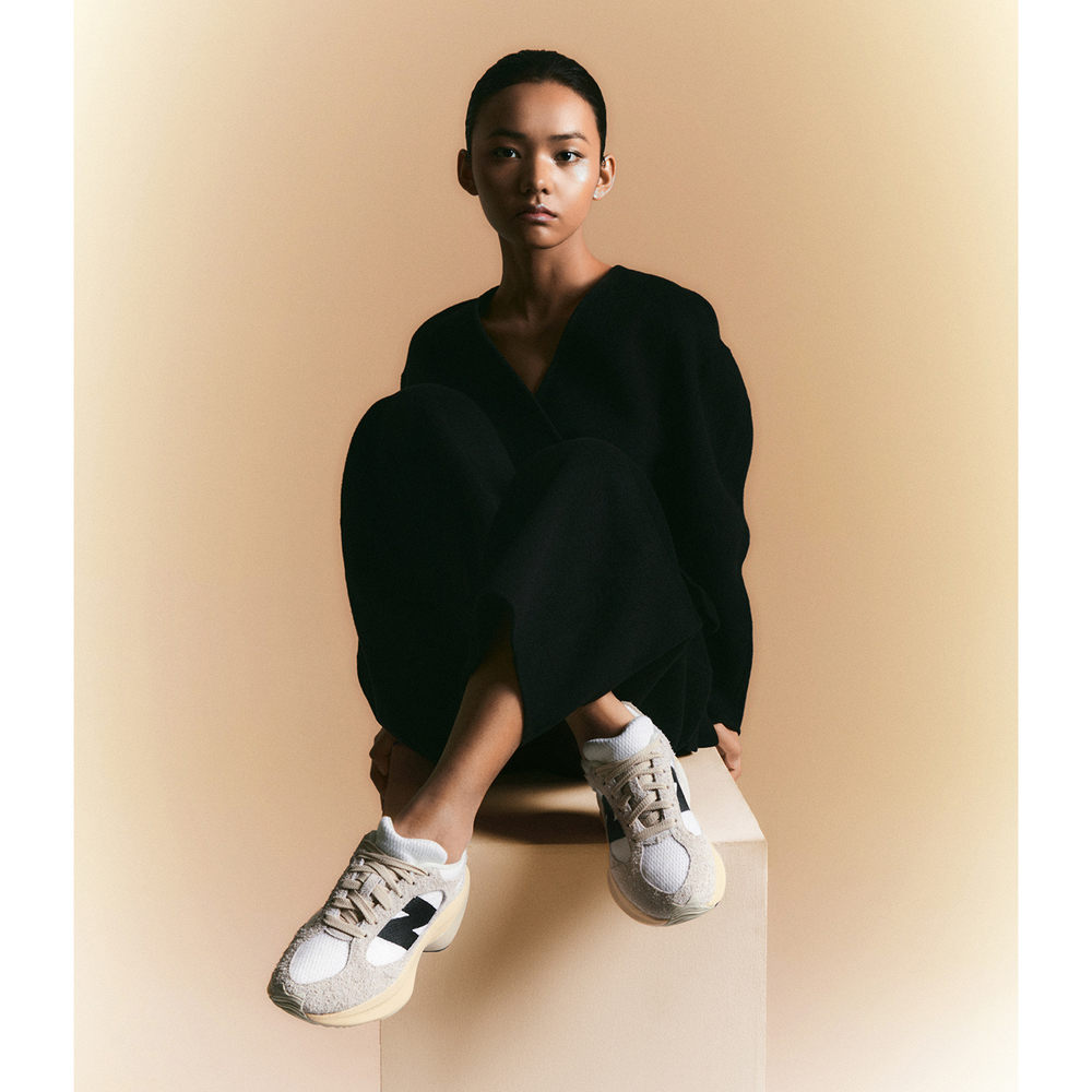 Кроссовки New Balance Warped Runner