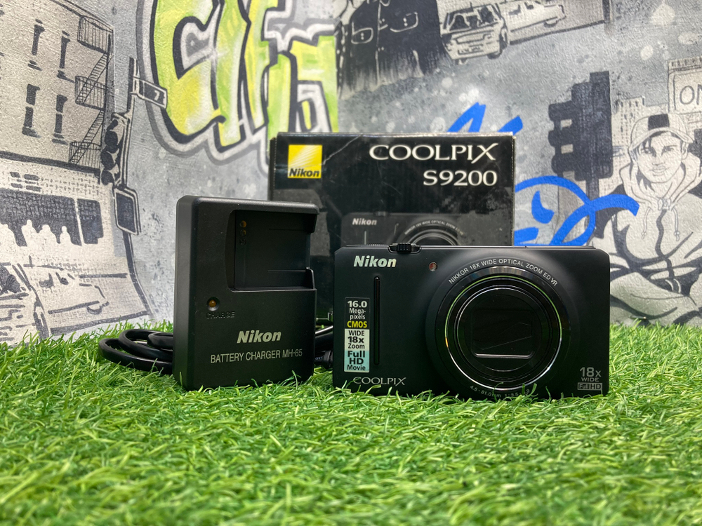 Nikon Coolpix S9200