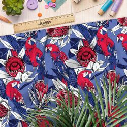 Ткань бифлекс красные попугаи в цветах