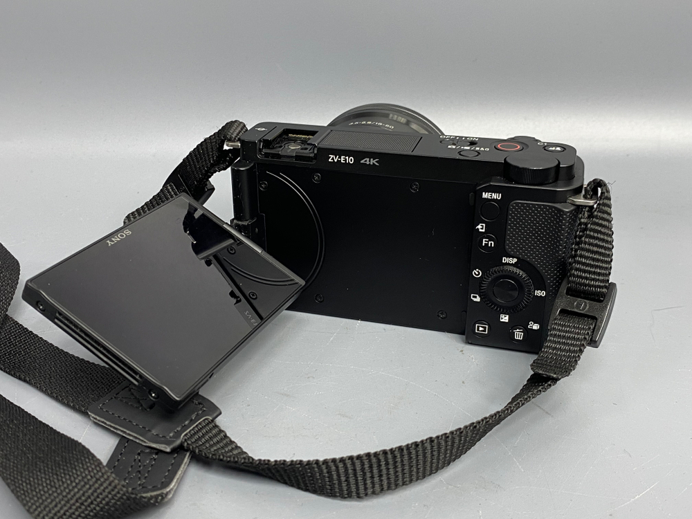 Sony ZV-E10 Kit 16-50mm 800 кадров