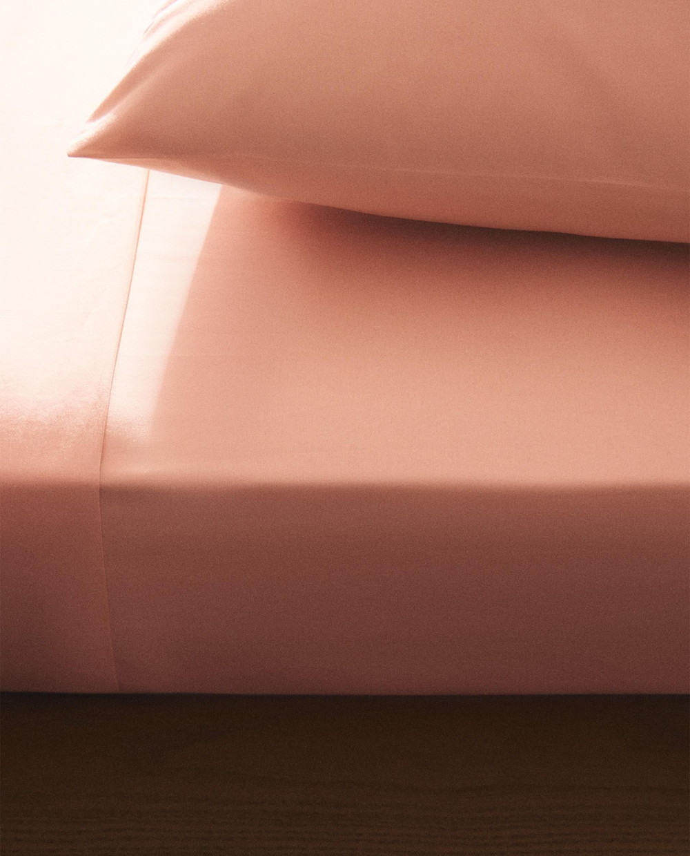 Zara Home - Простыня с ситцевой резинкой, высота 30 см (вес 200 нитей), коралловый, 90х200х30 см