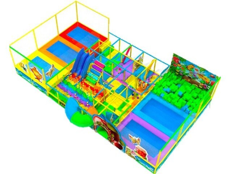 Уличный лабиринт "Муха-цокотуха" 82 м² (14*6,95*4,8м)