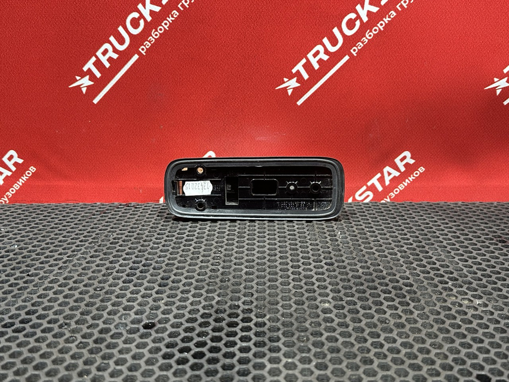 Габаритный фонарь боковой