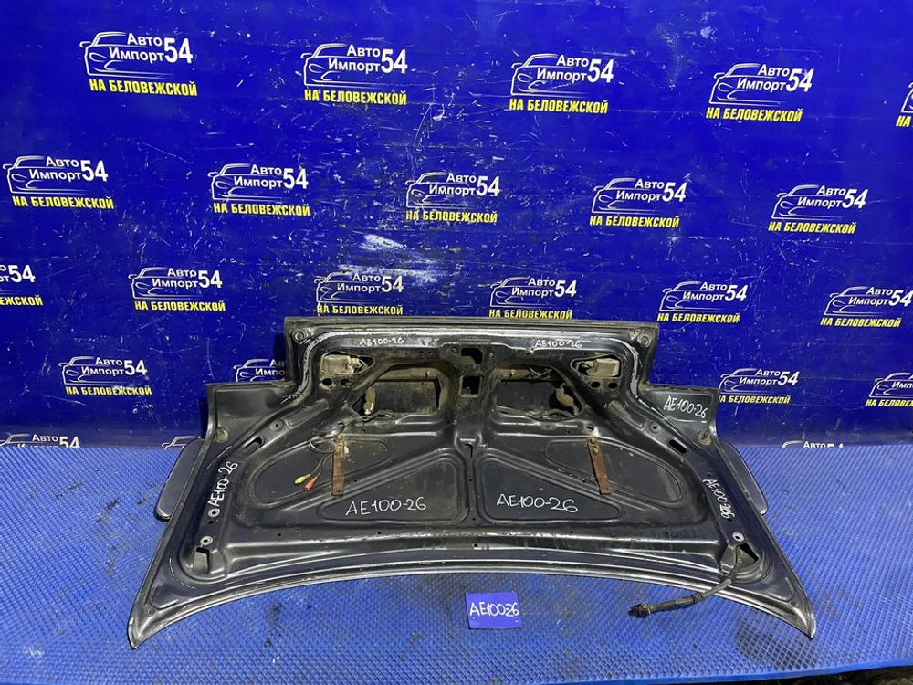 Крышка багажника TOYOTA SPRINTER 1993