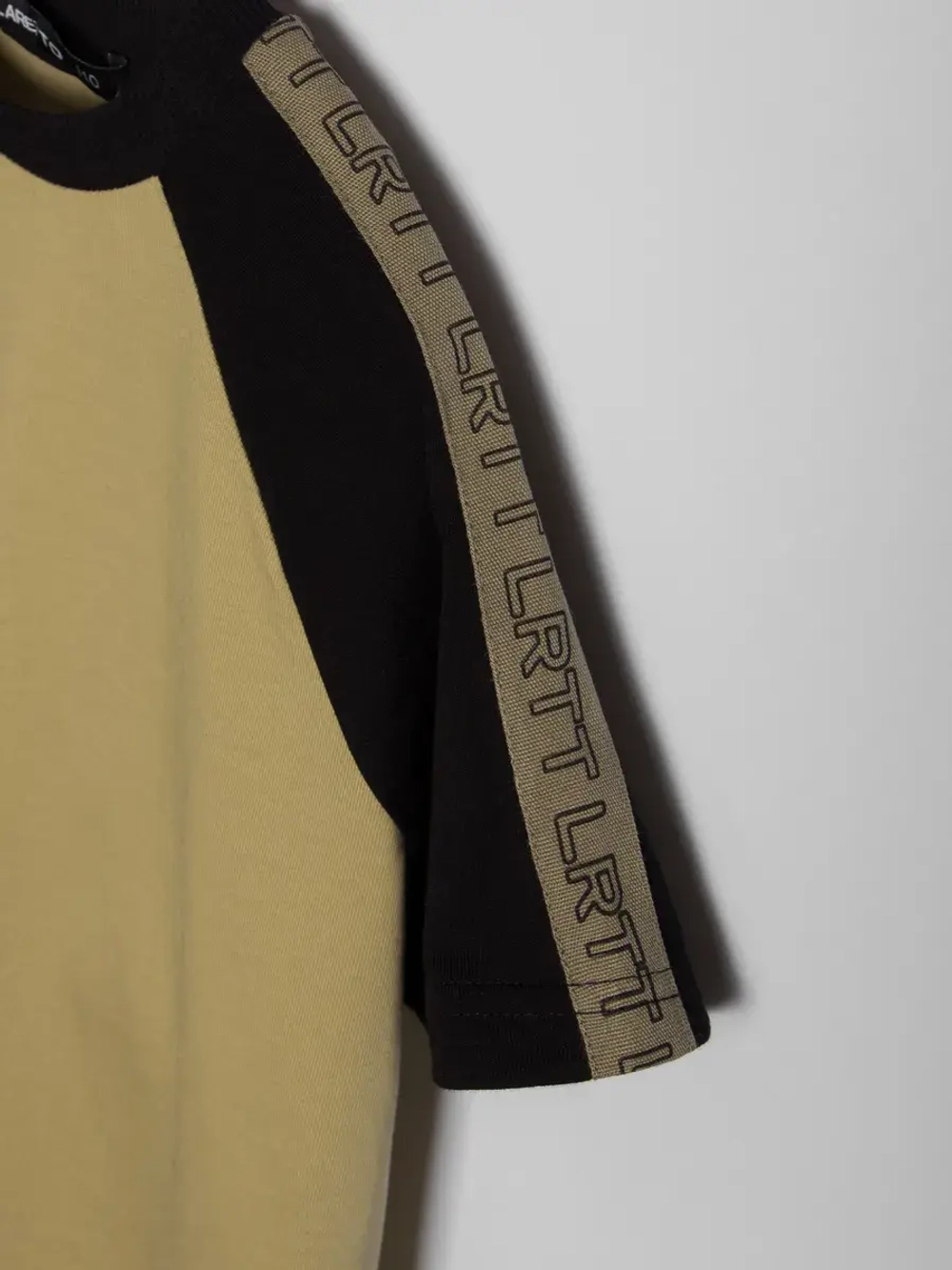 Спортивный костюм для мальчика на физкультуру