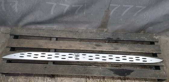 Накладка подножки левой Mercedes GLE (W166) 11-18 Б/У Оригинал A1666980348