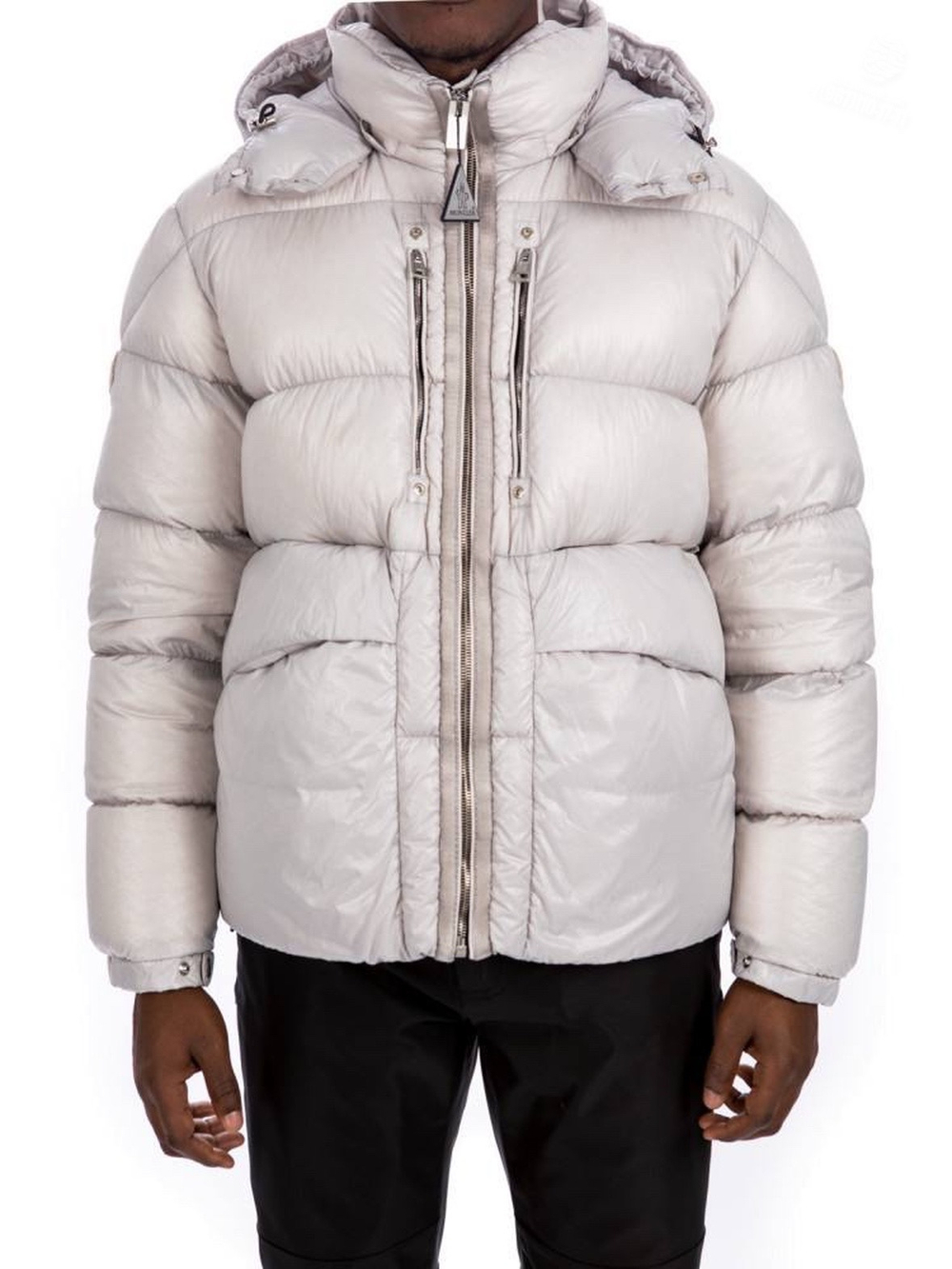 Пуховик Moncler