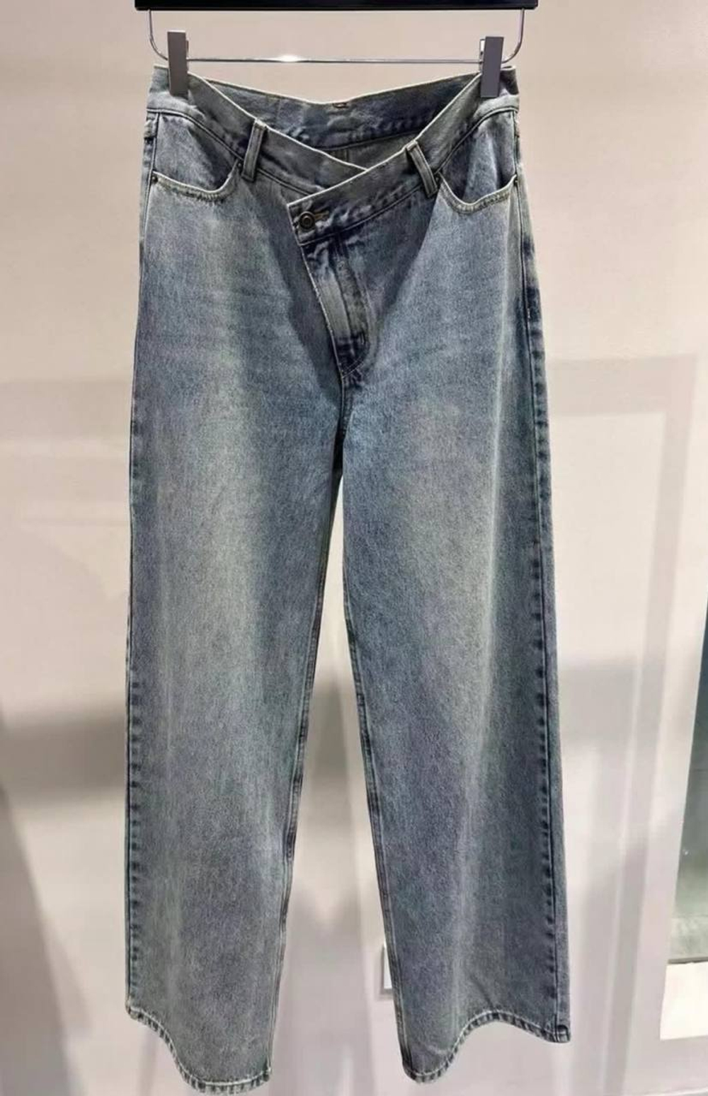 Джинсы Alaia