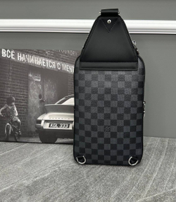 Сумка-мессенджер Louis Vuitton
