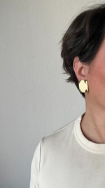 Серьги с кремовой эмалью Monet