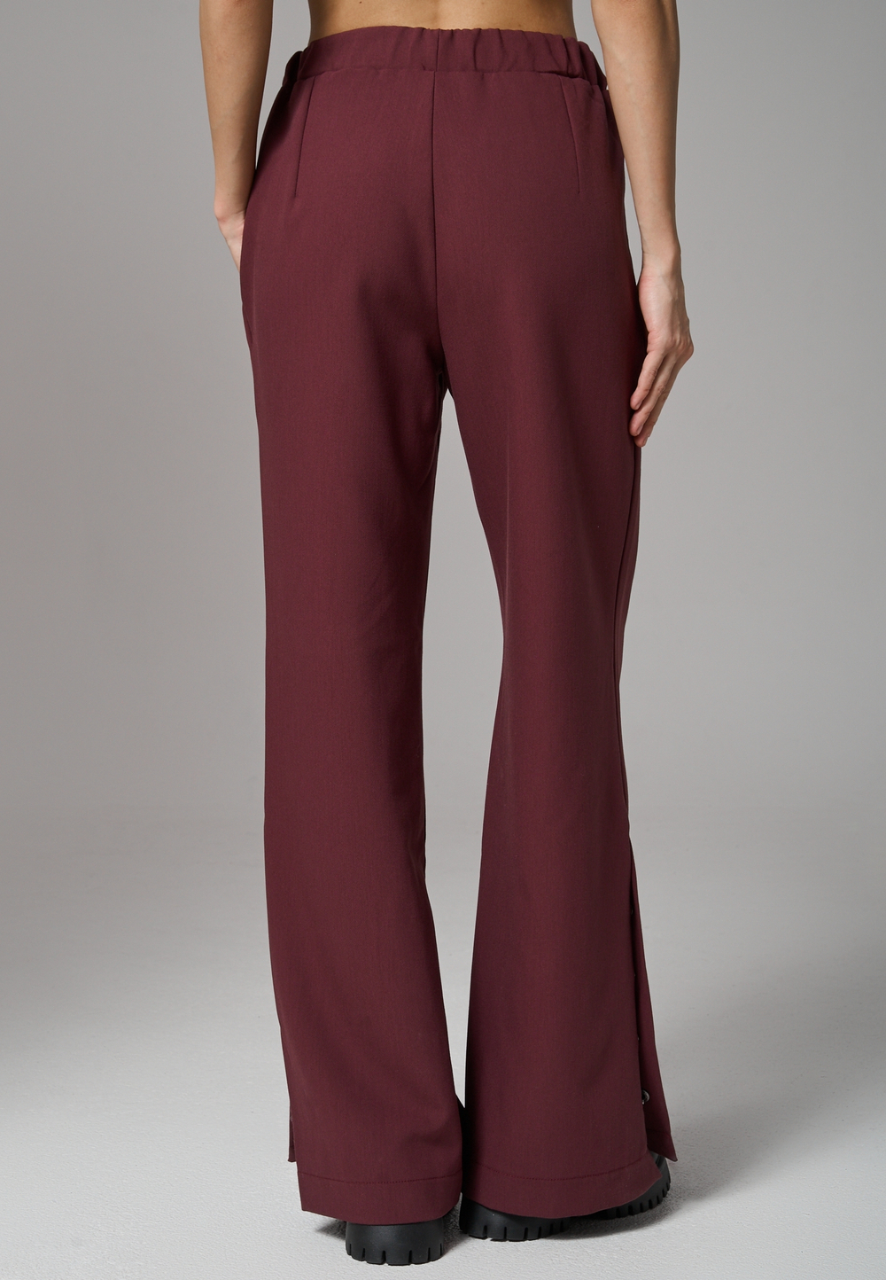 Брюки прямые с кнопками бордовые