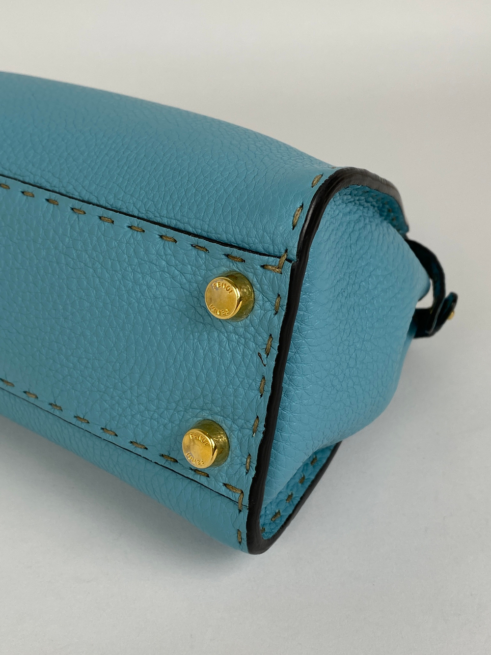Сумка Fendi Peekaboo small